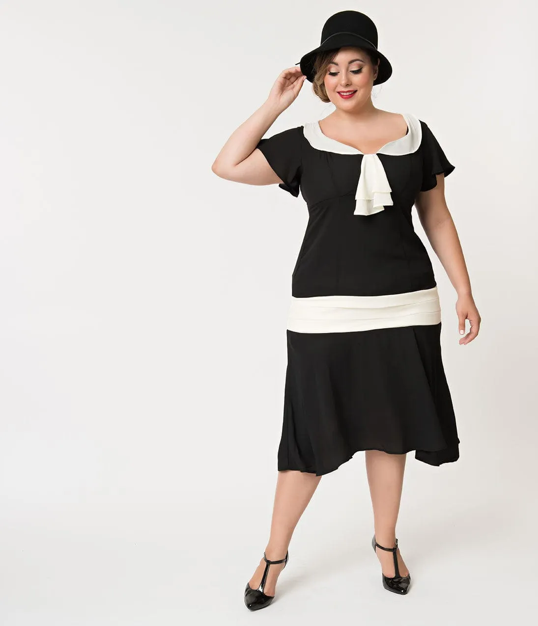 Unique Vintage Plus Size 1920s Black & Cream Wilshire Flapper Day Dress